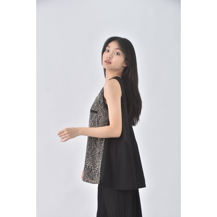 (S) osan質感無袖黑色上衣二手衣, , large