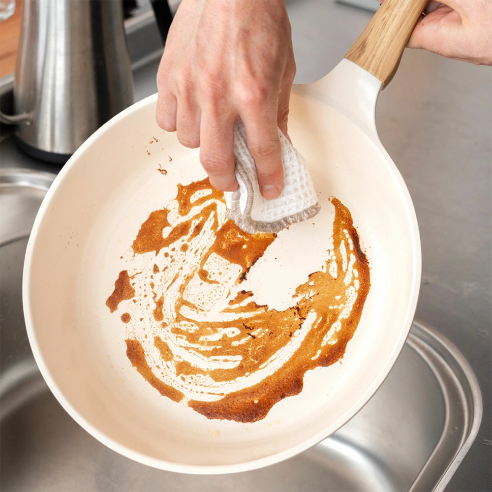 【HANAKO】Japan 6-Layer Ceramic Nonstick Frying Pan 20cm (Compatible with IH & Gas Stoves / Fast Heating & Easy to Clean / Lightweight Design), , large