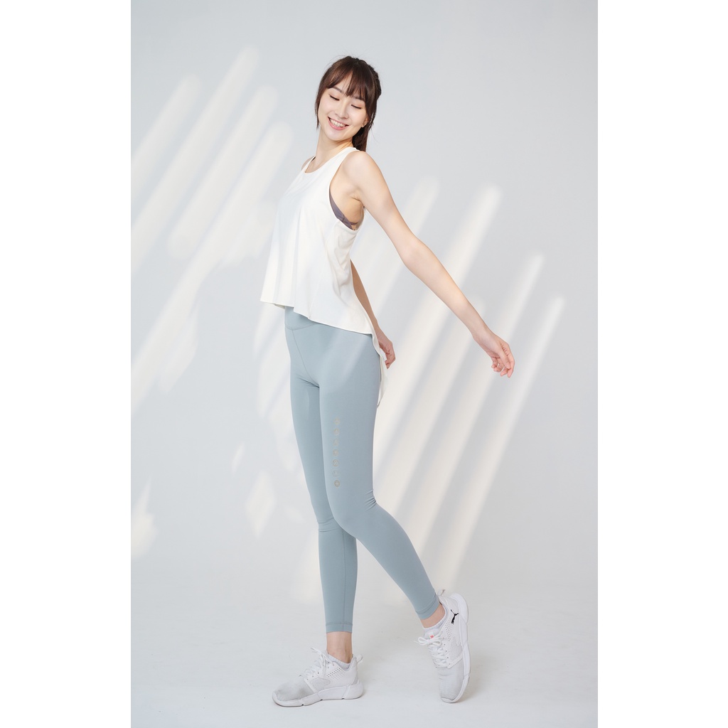 YOGA FLOW Back Twine Shirt - 微透交叉綁結罩衫 - 冰花白 White, , large