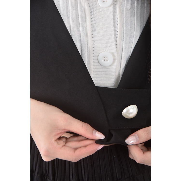 (M) blorrom質感修身短版棉質背心黑色外套二手衣, , large