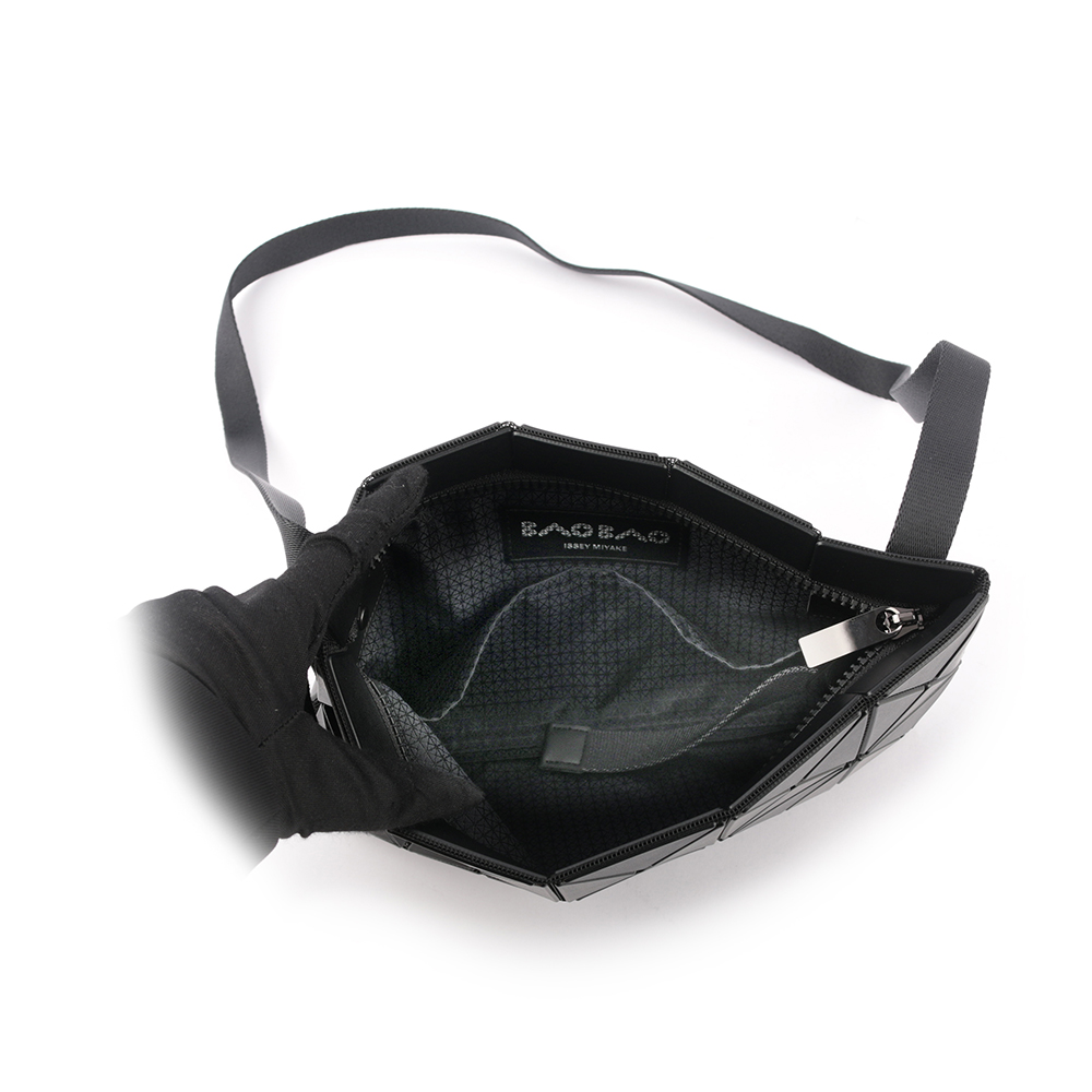 ISSEY MIYAKE BAO BAO LUCENT 3X5 霧面斜背包/黑色, , large