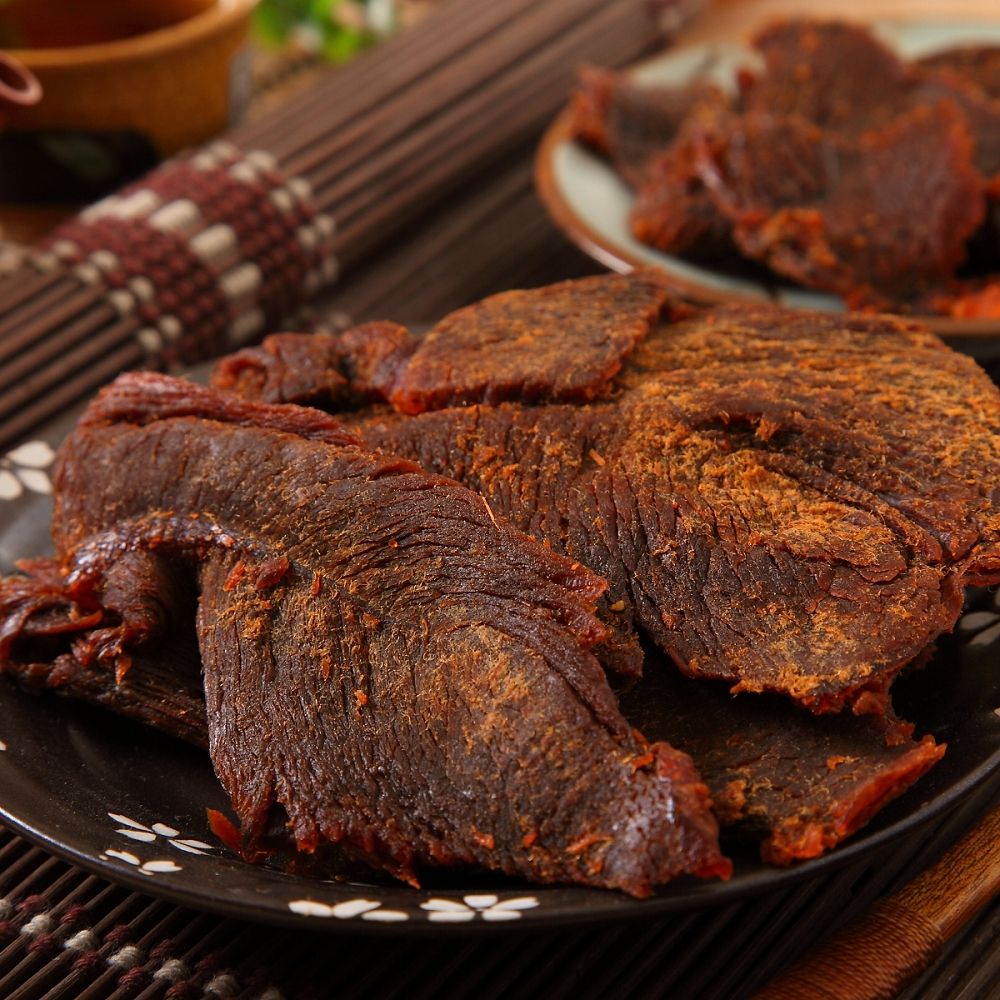 2 packs each of original sorghum flavor, spicy flavor, and black pepper beef jerky / 6 packs in total, , large