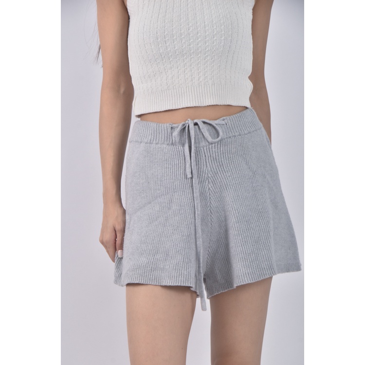 (3XL) 【里唯私服】meier q高腰坑紋鬆緊灰色短褲二手衣, , large