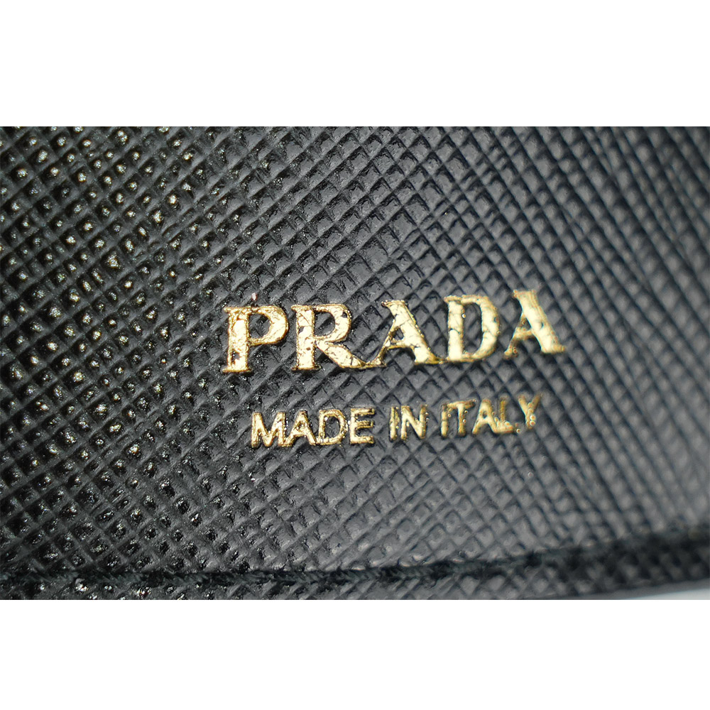 PRADA 浮雕Logo防刮皮革信封造型迷你三折短夾/黑色, , large