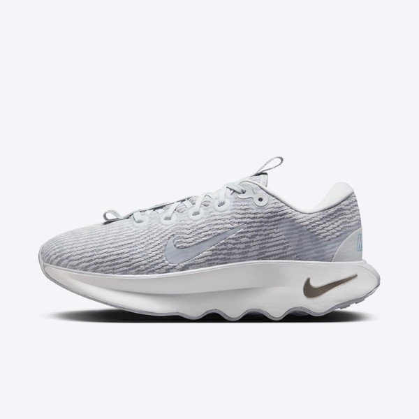 Nike Wmns Motiva 女 慢跑鞋 運動鞋 路跑 休閒 緩震 弧形鞋底 灰白 [DV1238-010], , large