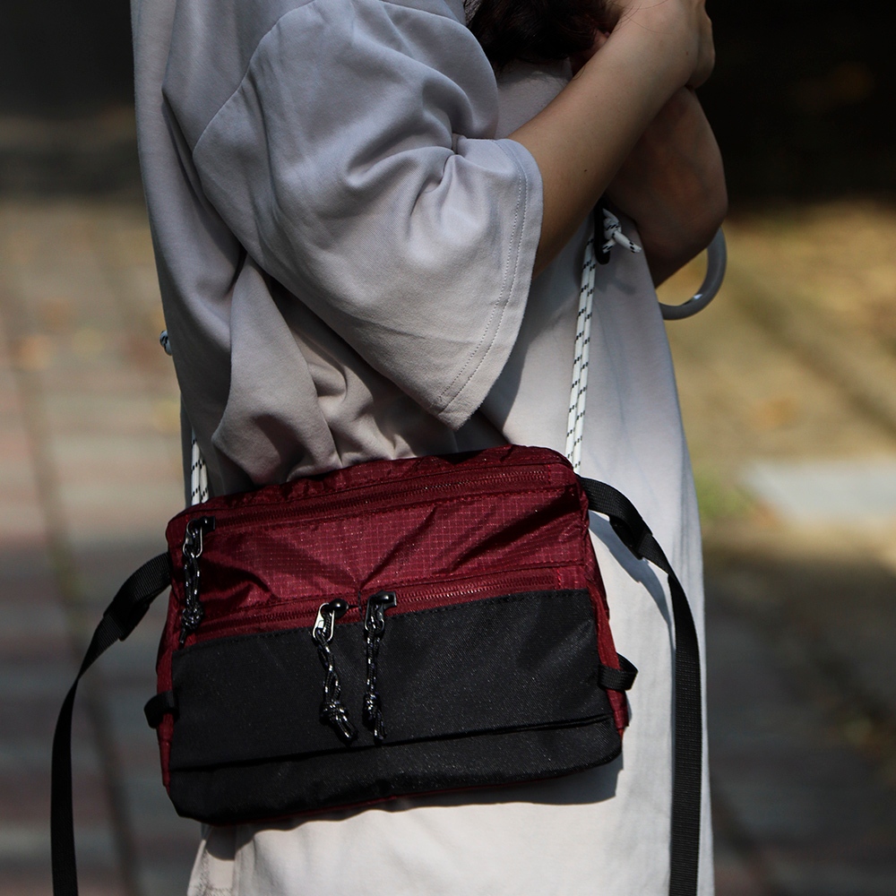 【MQ】輕量戶外斜跨包-淺藍色 登山 小包 斜背包 防潑水格子布 輕量戶外 登山前掛包, , large