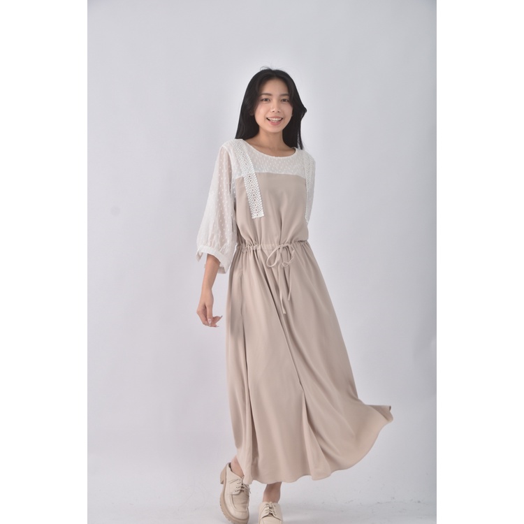 (S) 質感跳色杏色洋裝二手衣