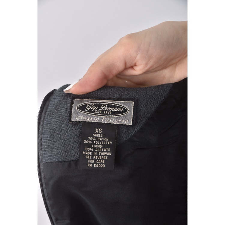 (S) gap premium質感無袖灰色洋裝二手衣, , large