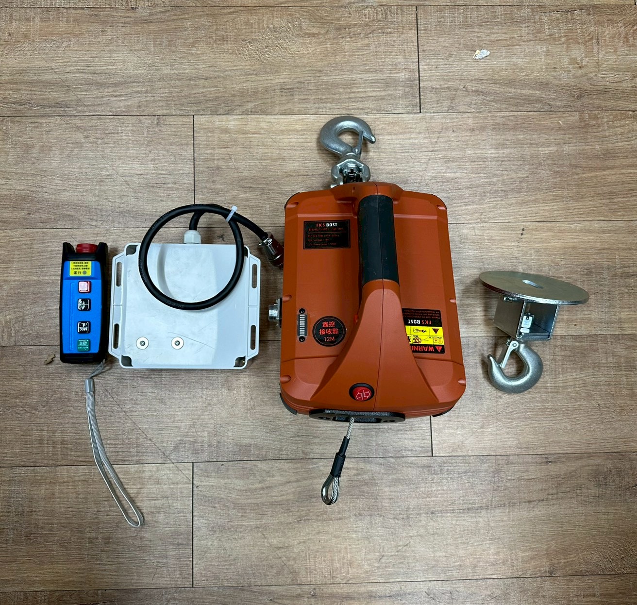 WIN五金 FKS BOST 18V 無線遙控200公斤<牧田款+4.0電池組>  充電吊車 充電式吊車 小金剛 充電電動吊車捲揚機 高樓小吊車, , large