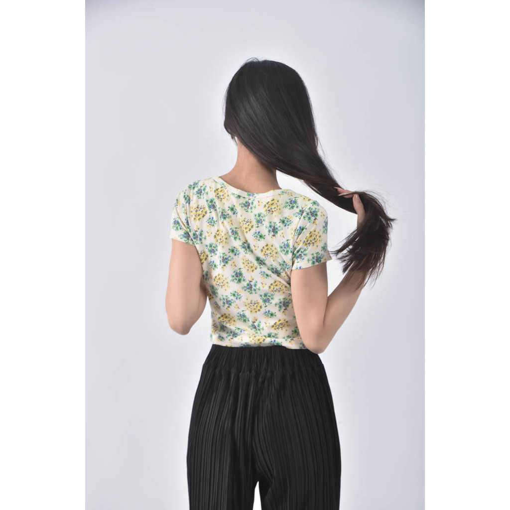 (S) uniqlo花卉白色短袖上衣二手衣, , large