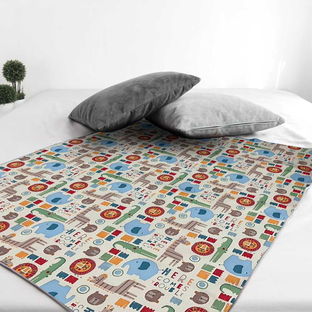 ［熊棉］多功能靜音防水墊｜加強止滑款｜小｜叢林冒險｜靜音防水 翻身無聲 乾爽防護 親膚柔軟 安心入睡 好清潔 超止滑, , large