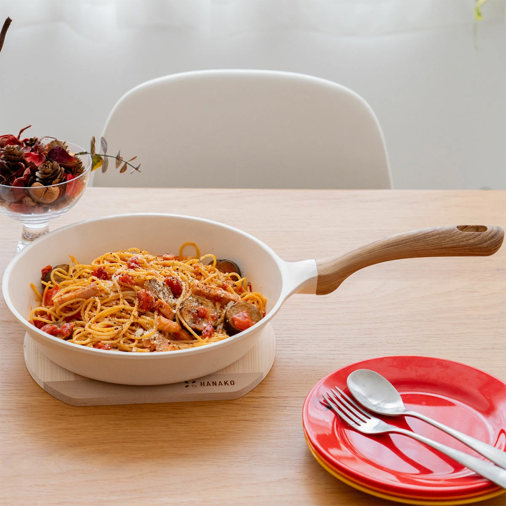 【HANAKO】Japan 6-Layer Ceramic Nonstick Frying Pan 26cm (Compatible with IH & Gas Stoves / Fast Heating & Easy to Clean / Lightweight Design), , large