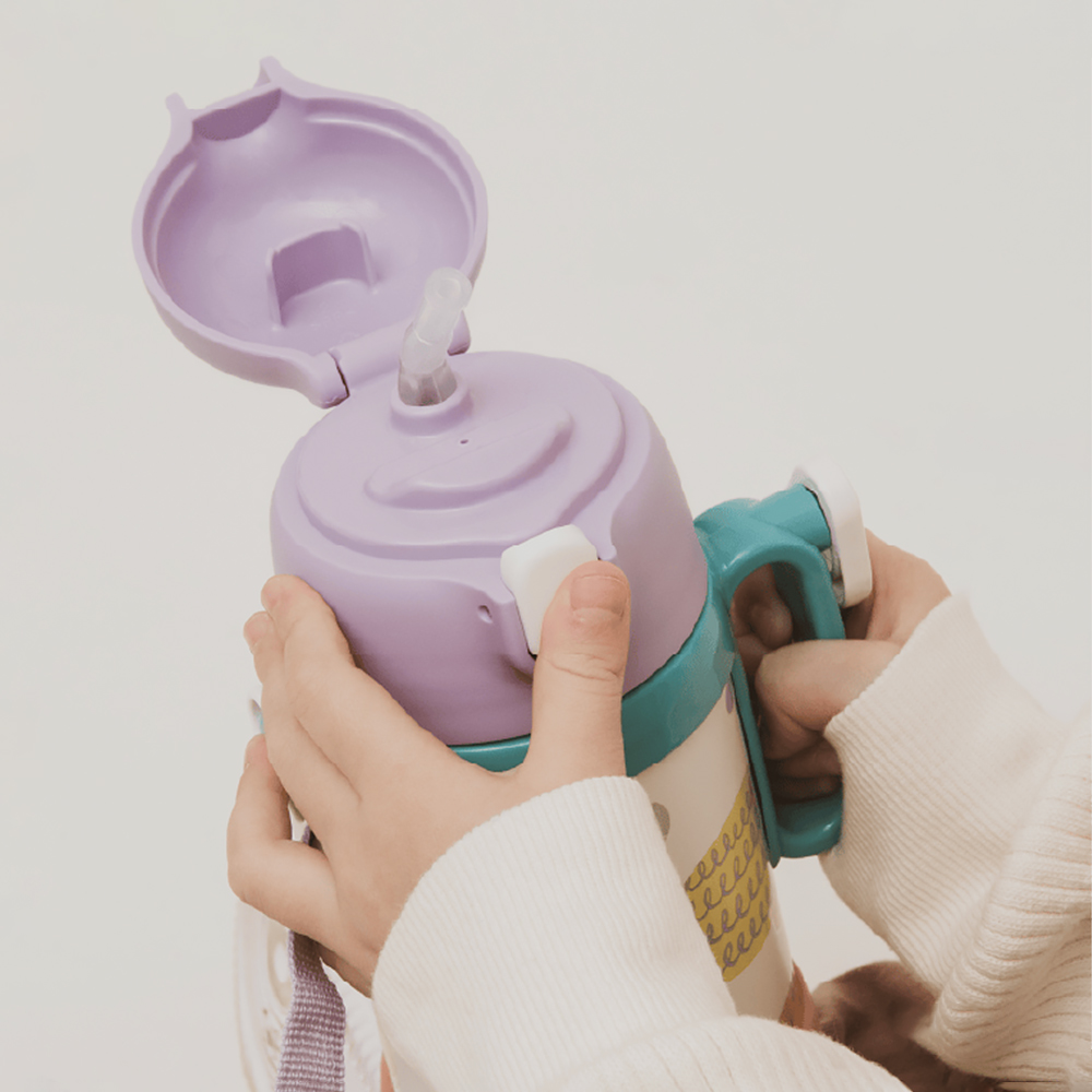 【日本孔雀Peacock】耐衝擊底座 直飲+吸管兩用 兒童不鏽鋼保溫杯水壺490ML(握把+背帶)-紫, , large