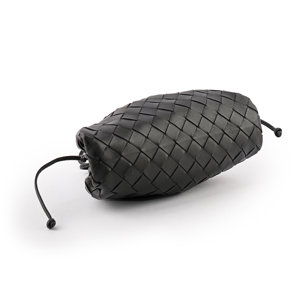 BOTTEGA VENETA 小羊皮MINI POUCH編織雲朵包/黑色, , large