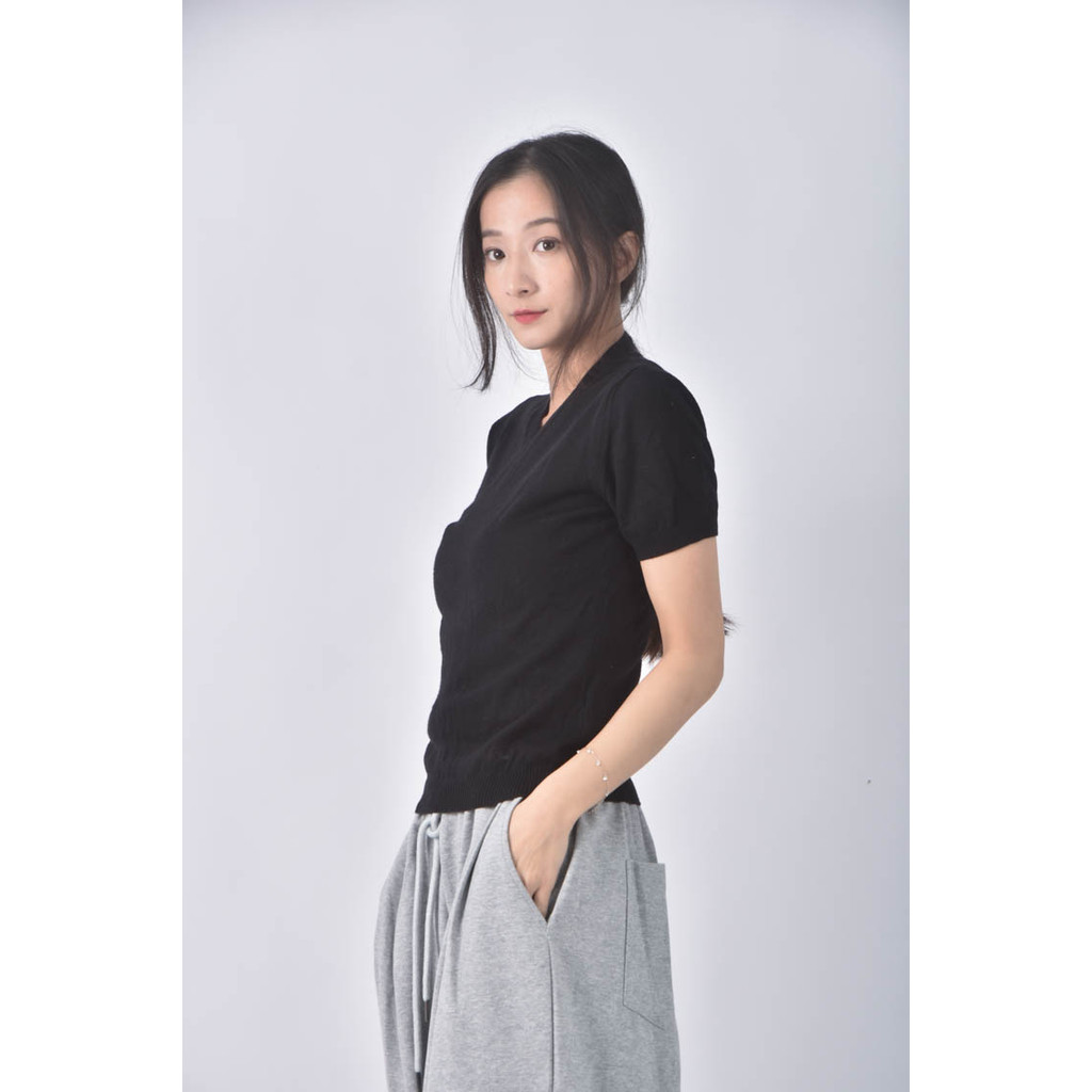 (XS（含）以下) burberryv領黑色短袖上衣二手衣, , large