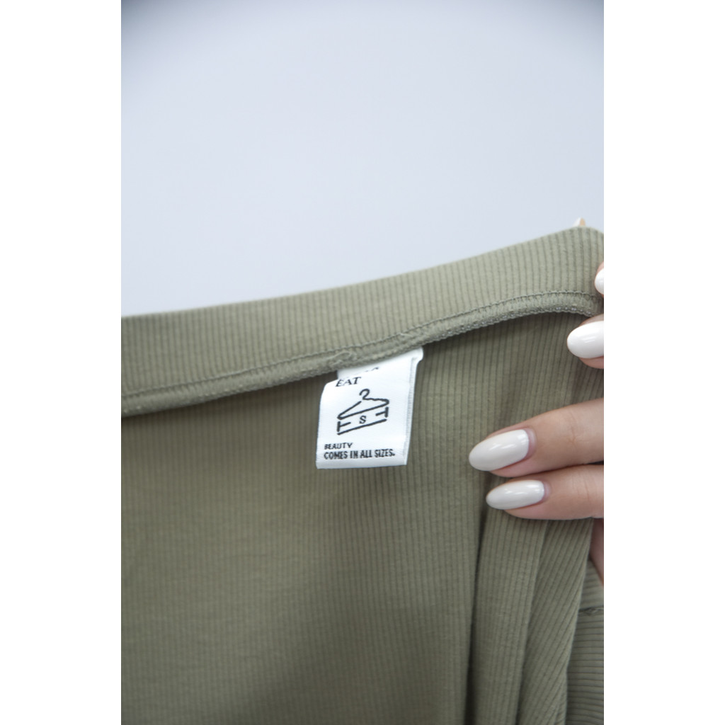 (M) 【里唯私服】wear to eat質感簡約綠色長裙二手衣, , large