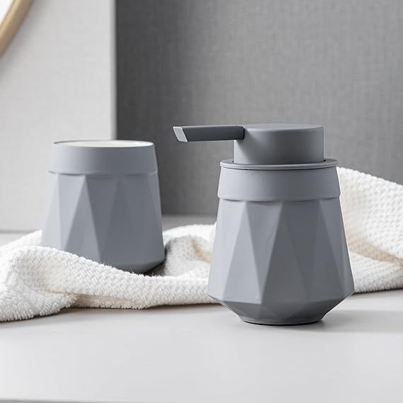 ceramic-diamond-patterned-mousse-jar