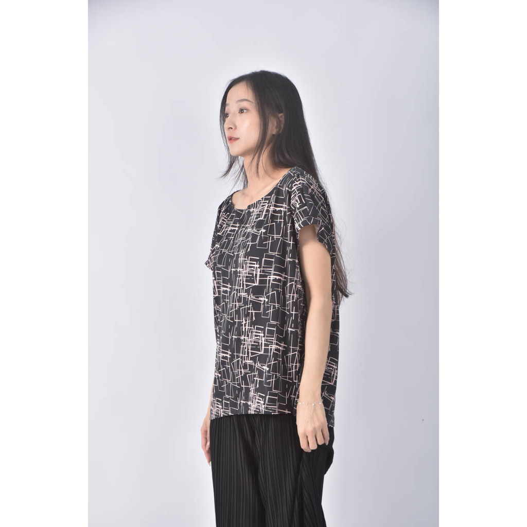 (XL) uniqlo圓領黑色短袖上衣二手衣, , large