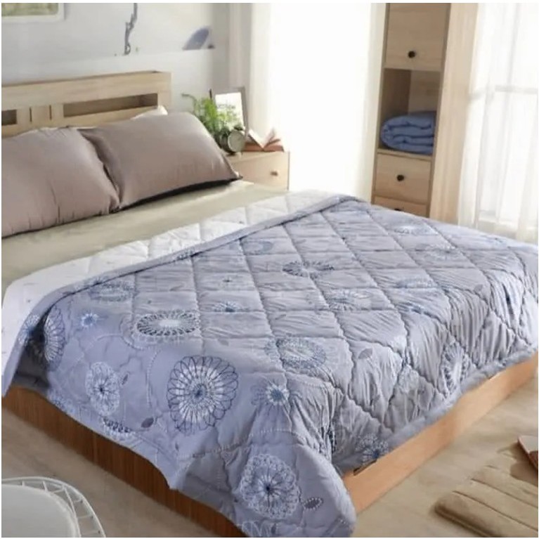 [CINN Far-Infrared] Nano FIR Cooling Quilt with Graphene – Solar Red / Solar Blue｜5 x 5 ft, , large