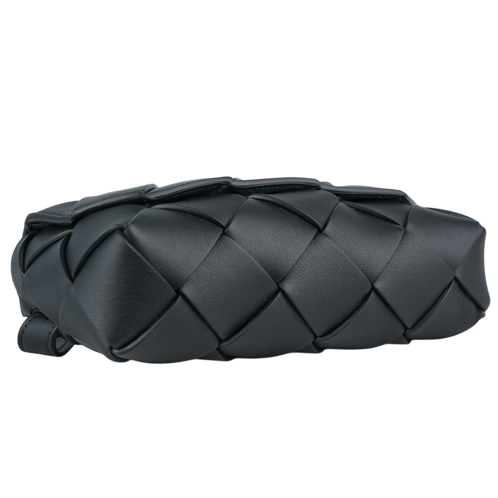 BOTTEGA VENETA Diago 平滑小牛皮編織翻蓋胸口包/腰包/黑色, , large