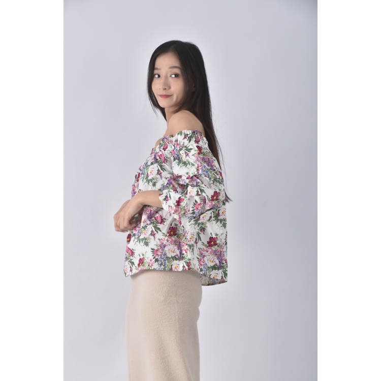 (M) 【房業涵私服】mango花卉白色上衣二手衣, , large