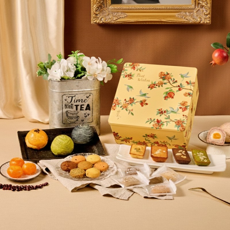 【冊子過年禮盒】彩鳥飛悅三層禮盒(綜合千層酥12入&十六宮格餅乾), , large