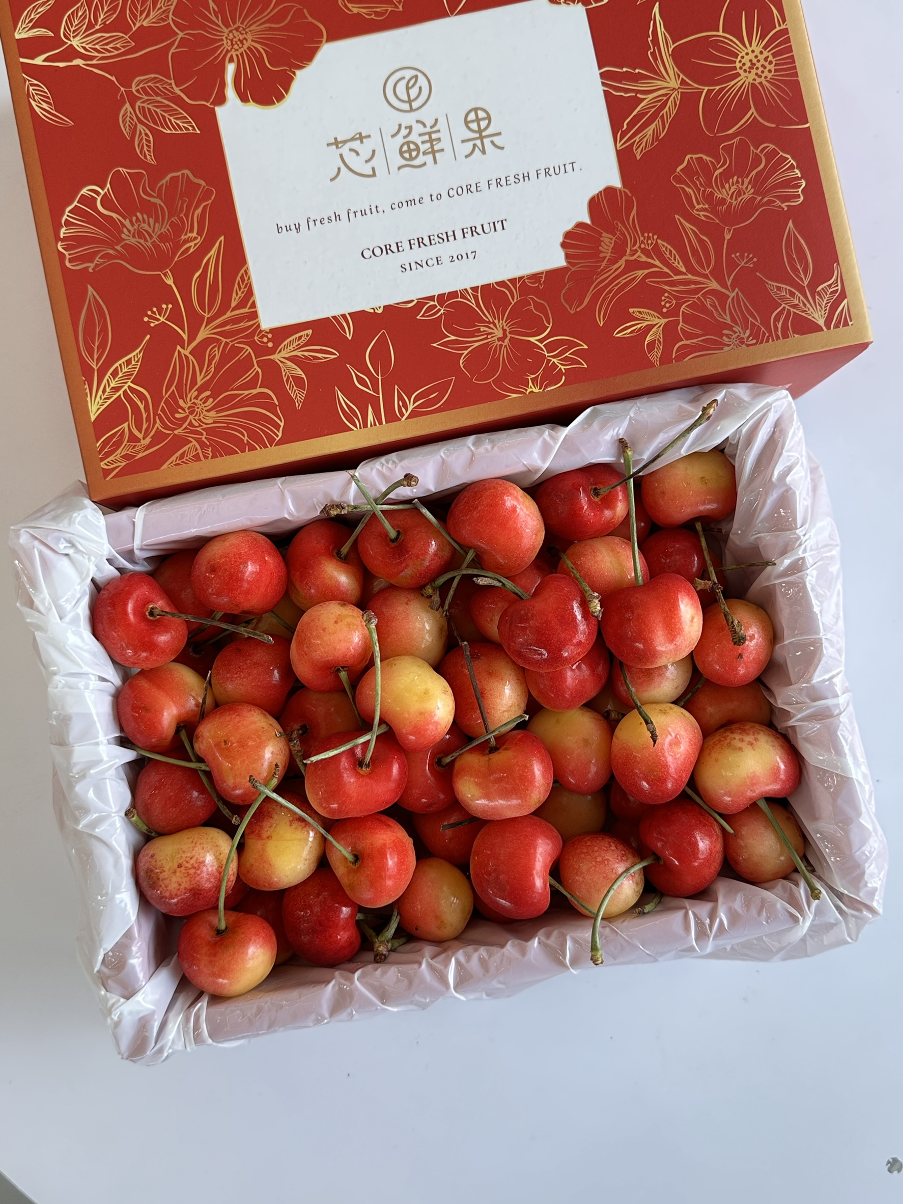Rainier White Cherry, , large