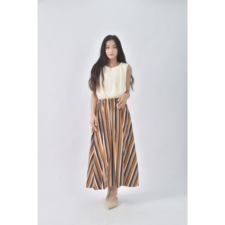 (S) natural couture質感拼接杏色洋裝二手衣, , large