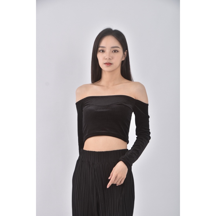 (S) 【智恩私服】qianhan質感修身短版一字領黑色長袖上衣二手衣