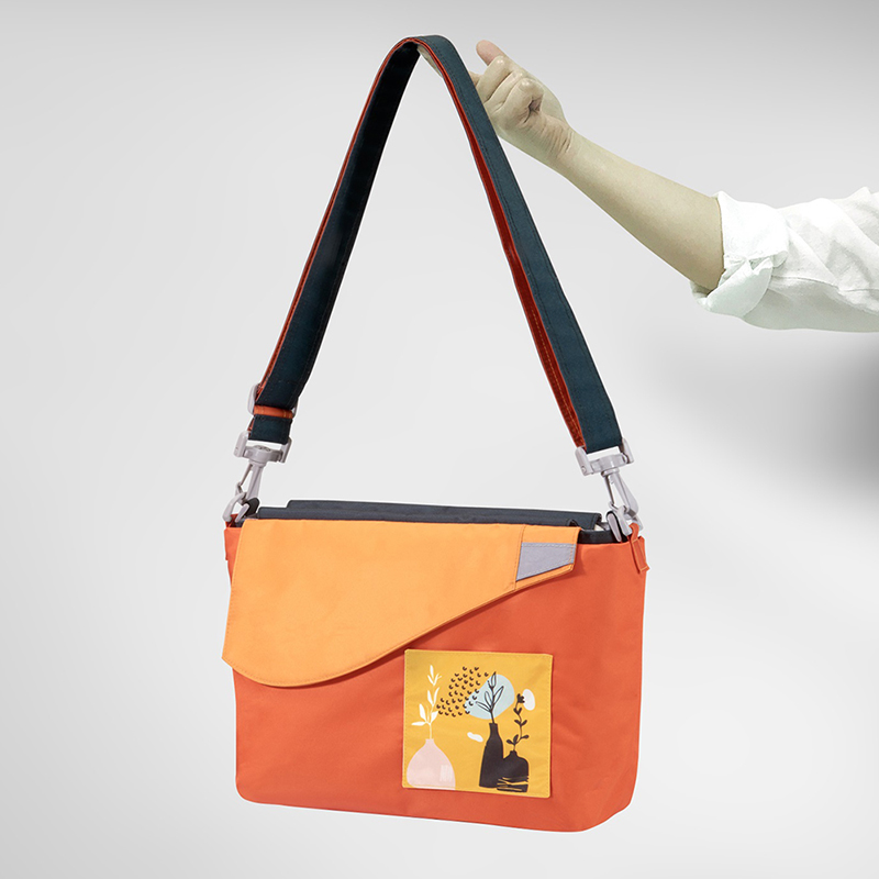 【seisei】遛遛包/斜背+托特二包合一_再生寶特瓶環保防水布/金盞橘, , large