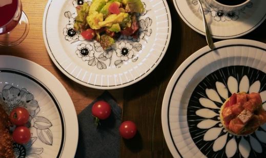 Floral-themed cup and saucer set (3 pieces, each containing flowers), , large