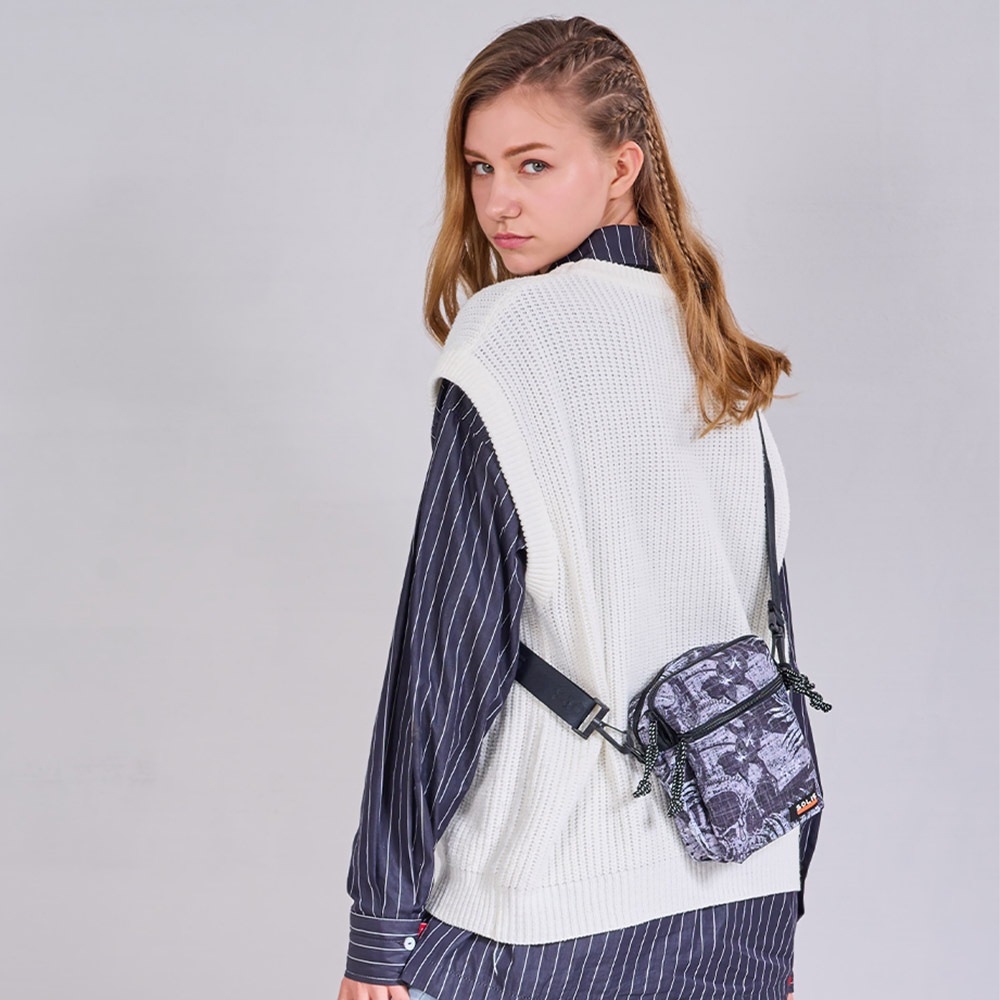 SOLIS 反光骷髏系列旅行隨身側背小包-沙石黑, , large