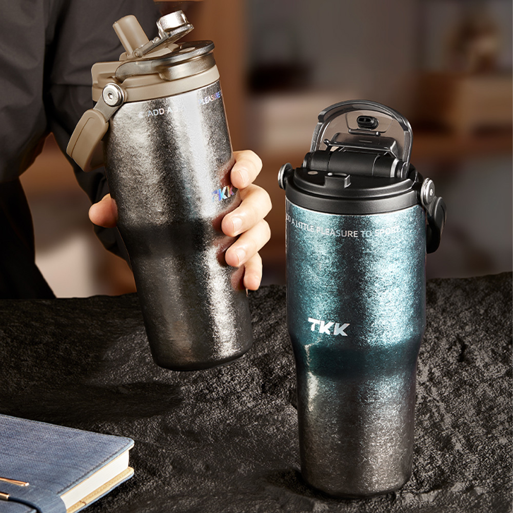 【TKK】悅界時尚 純鈦Ti 拎拎杯 手提式 冰霸杯 抗菌保溫杯 環保杯 700ML(直飲+吸管)-鈦粉金(禮盒組), , large