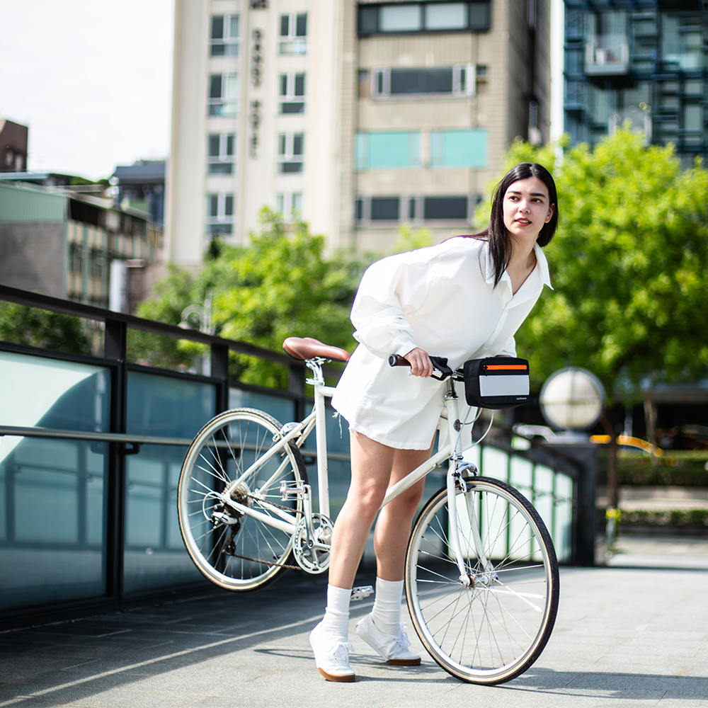 AXIO&Xplova iluminaci&oacute;n sling bag 反光肩背車頭兩用包(GP-03T), , large