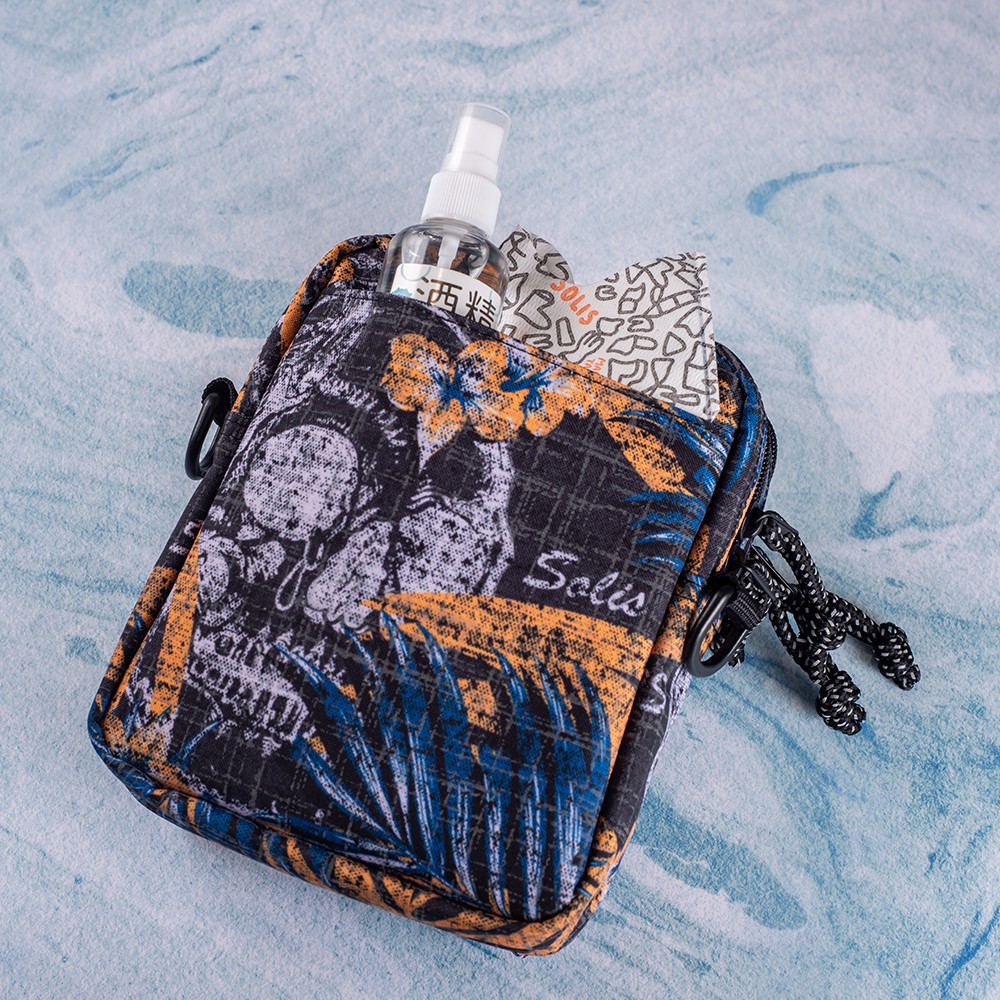 SOLIS 反光骷髏系列旅行隨身側背小包-沙石黑, , large