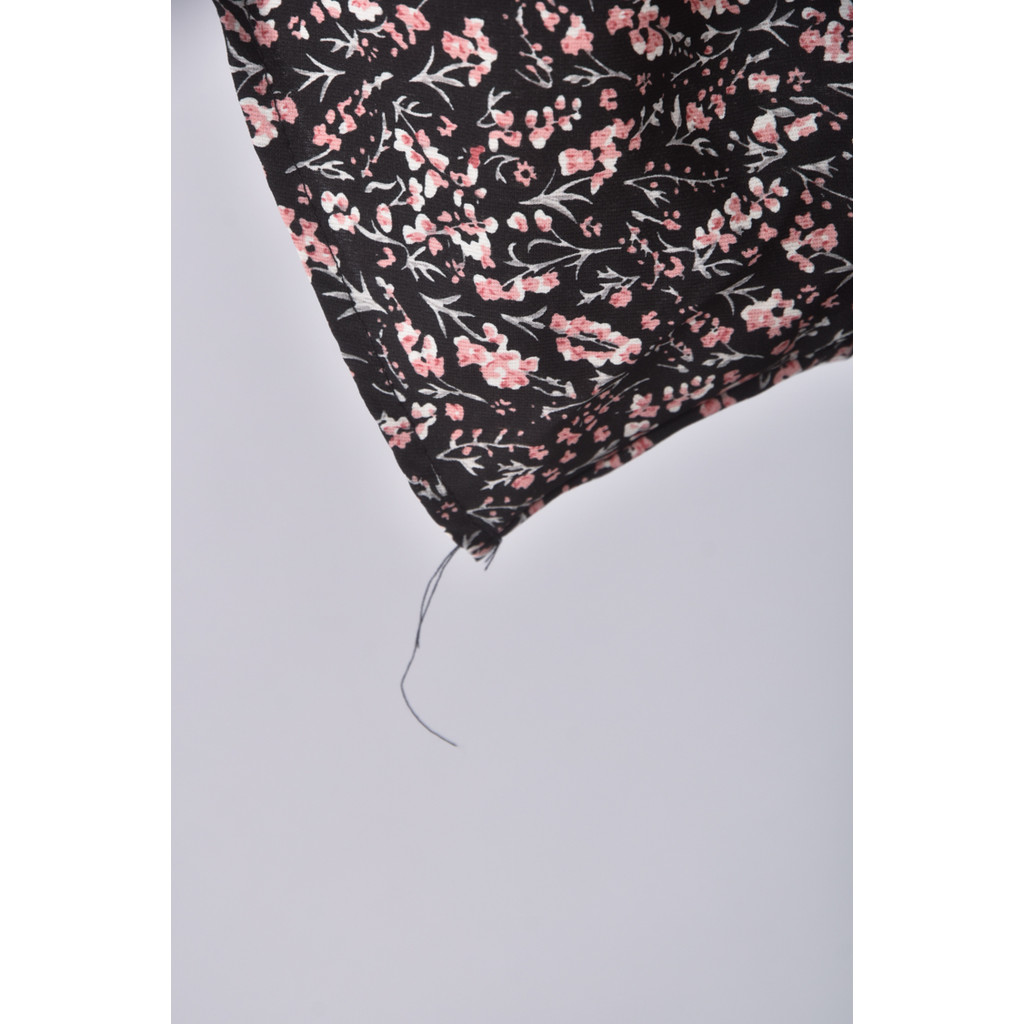 (S) soun hong碎花荷葉邊黑色洋裝二手衣, , large