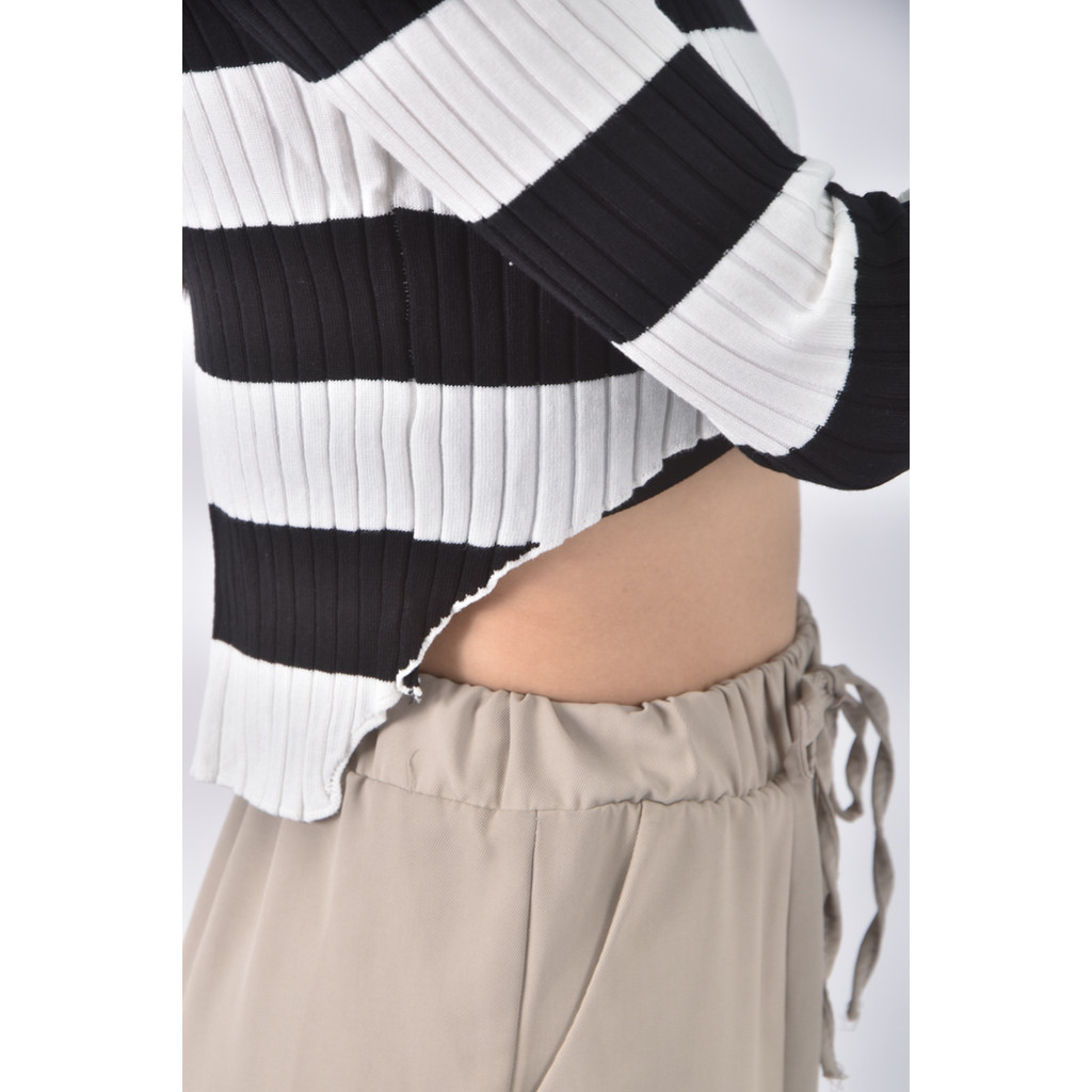 (S) xin yi zu wears條紋露肩黑白色長袖上衣二手衣, , large