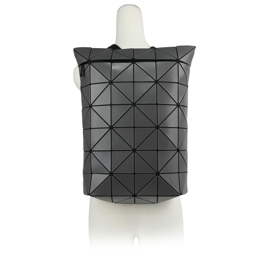 ISSEY MIYAKE BAO BAO BLOCKY 啞光霧面拉鍊後背包/炭灰色, , large