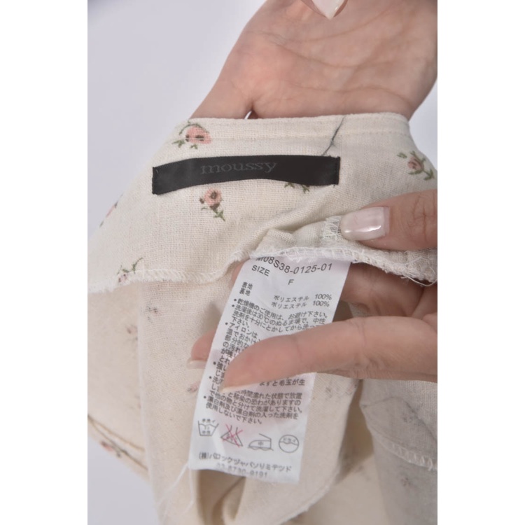 (S) moussy碎花排扣無袖白色外套二手衣, , large