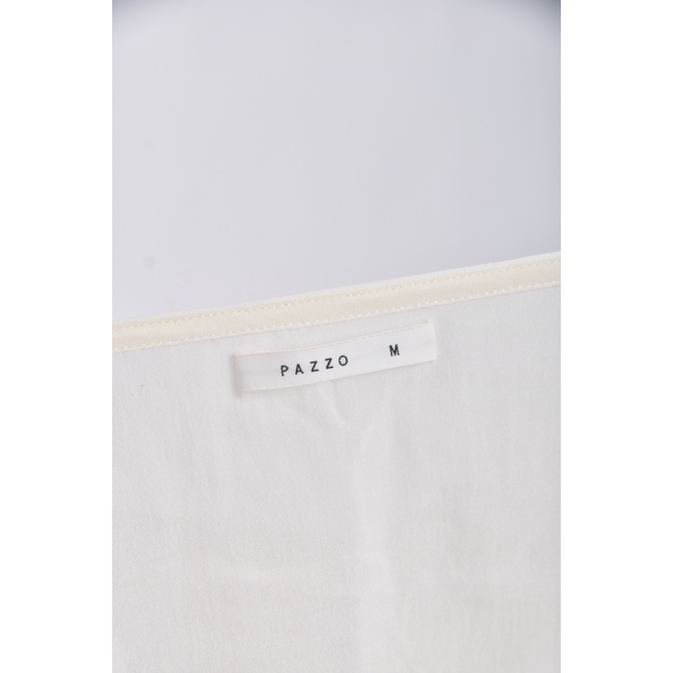 (S) pazzo質感修身短版圓領白色長袖上衣二手衣, , large