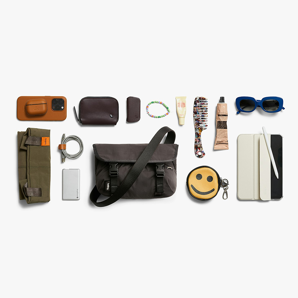 Bellroy 束帶系列迷你隨身斜背包6L 都市隨身包 側背包 小包 收納隔層 禮物 送禮 推薦(炭灰色)BHMA-BKR-243, , large