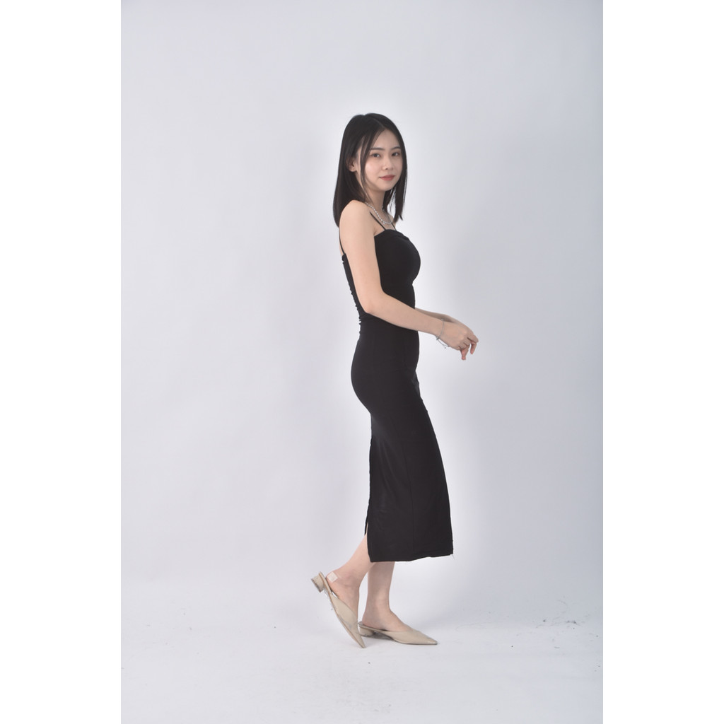(Ｓ) 【里唯私服】bershka質感後開衩黑色洋裝二手衣, , large
