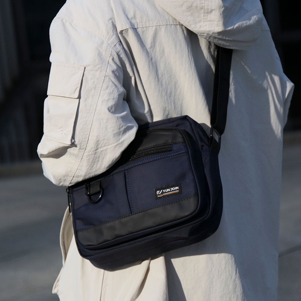【YUNJOIN】AXIS 潮流斜背包-灰色   上班族 學生 業務 資料斜肩包 外出小包, , large