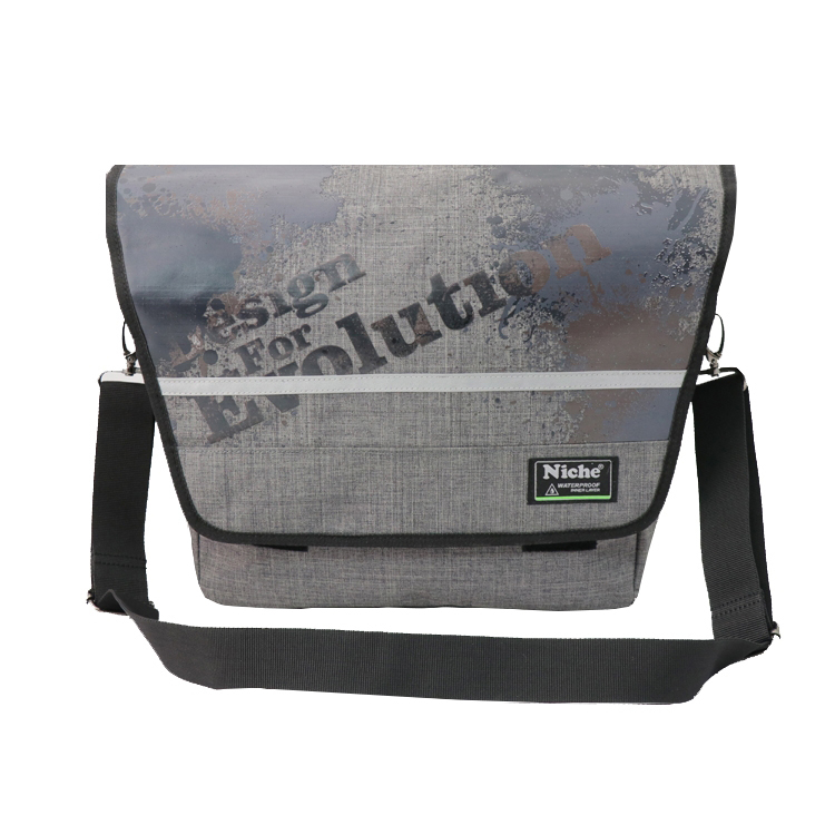 【Niche 樂奇】翻蓋式斜背包 防水郵差包 N-5214