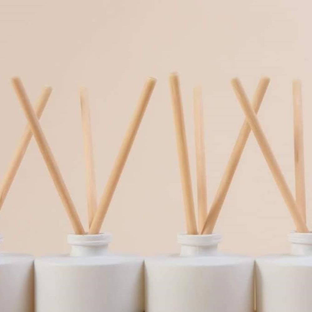 wxy CLASSIC DIFFUSER- aura.White Woods + Amber Down, , large