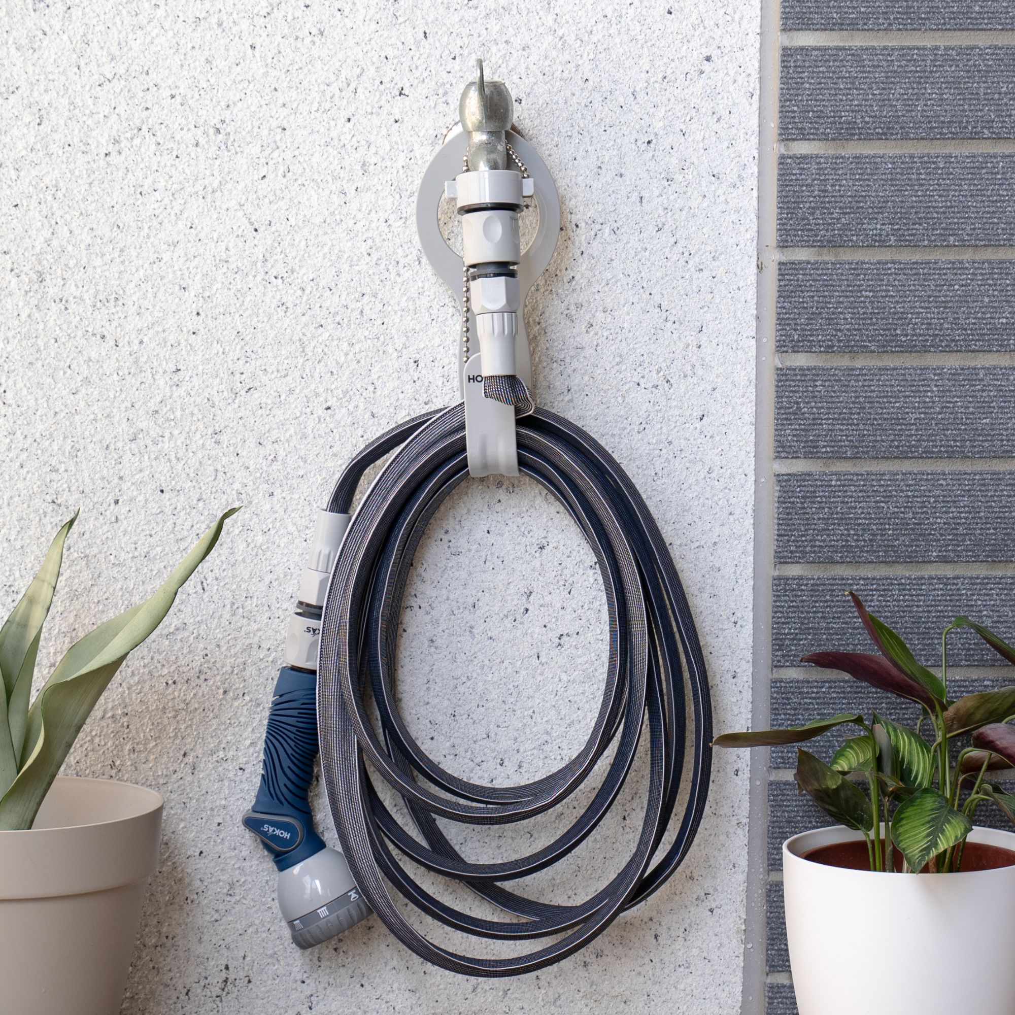 【HOKAS】15米伸縮水管搭配8段水槍套組(水槍+水管,掛勾) 澆花洗車清潔適用 7.6米, , large