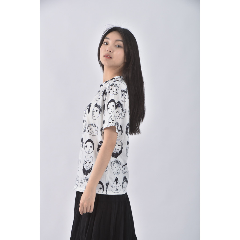 (S) 質感人頭白色短袖上衣二手衣, , large