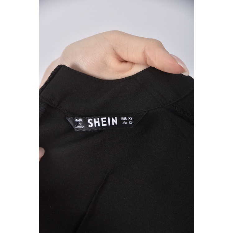 (M) shein高腰V領黑色連身裝二手衣, , large