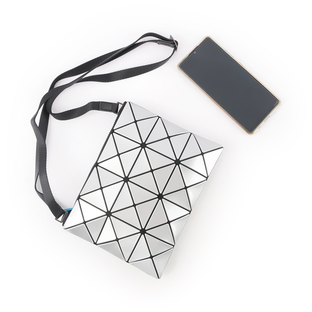 ISSEY MIYAKE BAO BAO LUCENT 3X4 亮面斜背包/銀色, , large