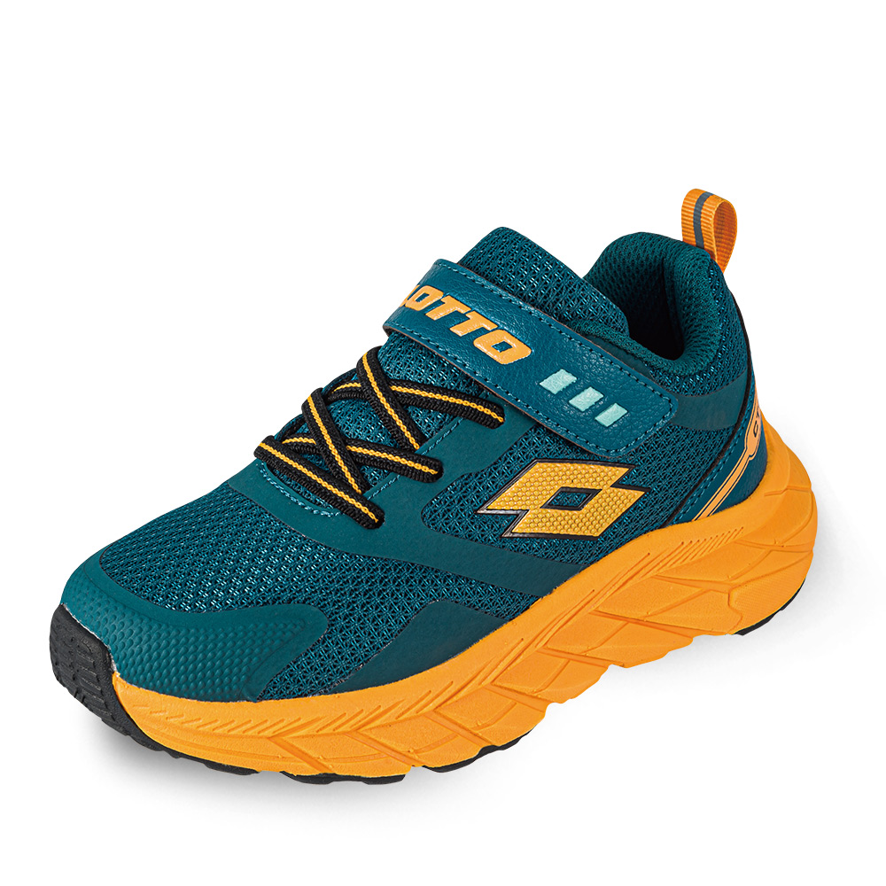 Childrens sports shoes